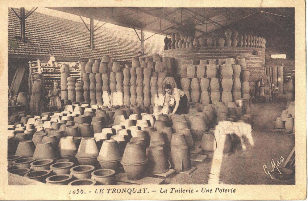 Fours circulaires et séchage de poterie au Tronquay