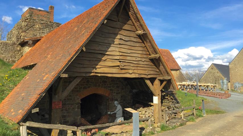 Four potier au village du Placître, musée de la poterie normande  